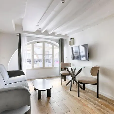 De Charme Au Coeur Du Sentier I * Paris