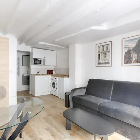 De Charme Au Coeur Du Sentier I *