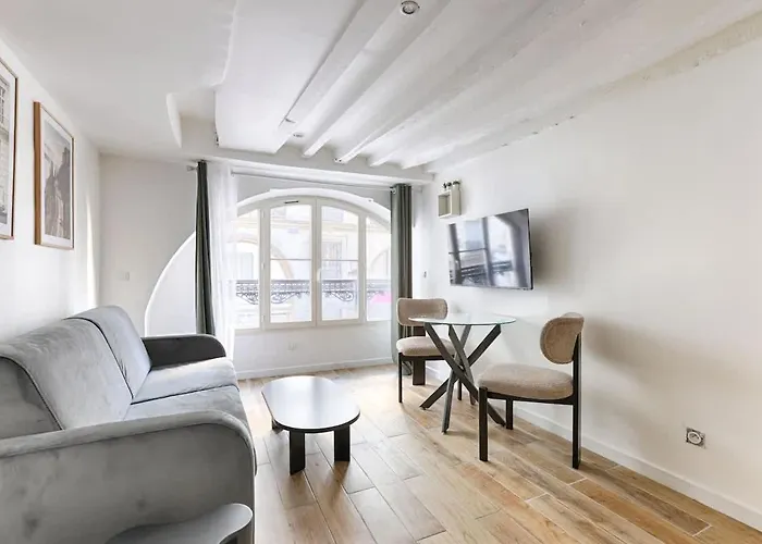 De Charme Au Coeur Du Sentier I * Paris